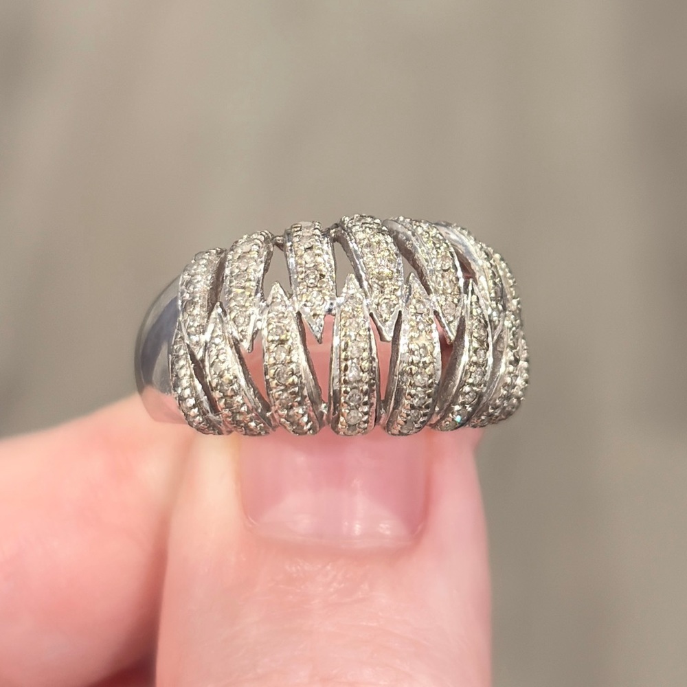 Vintage 10K Diamond filigree Dome Ring: White Gold Striped Cluster Size 8.25 - Picture 1 of 11